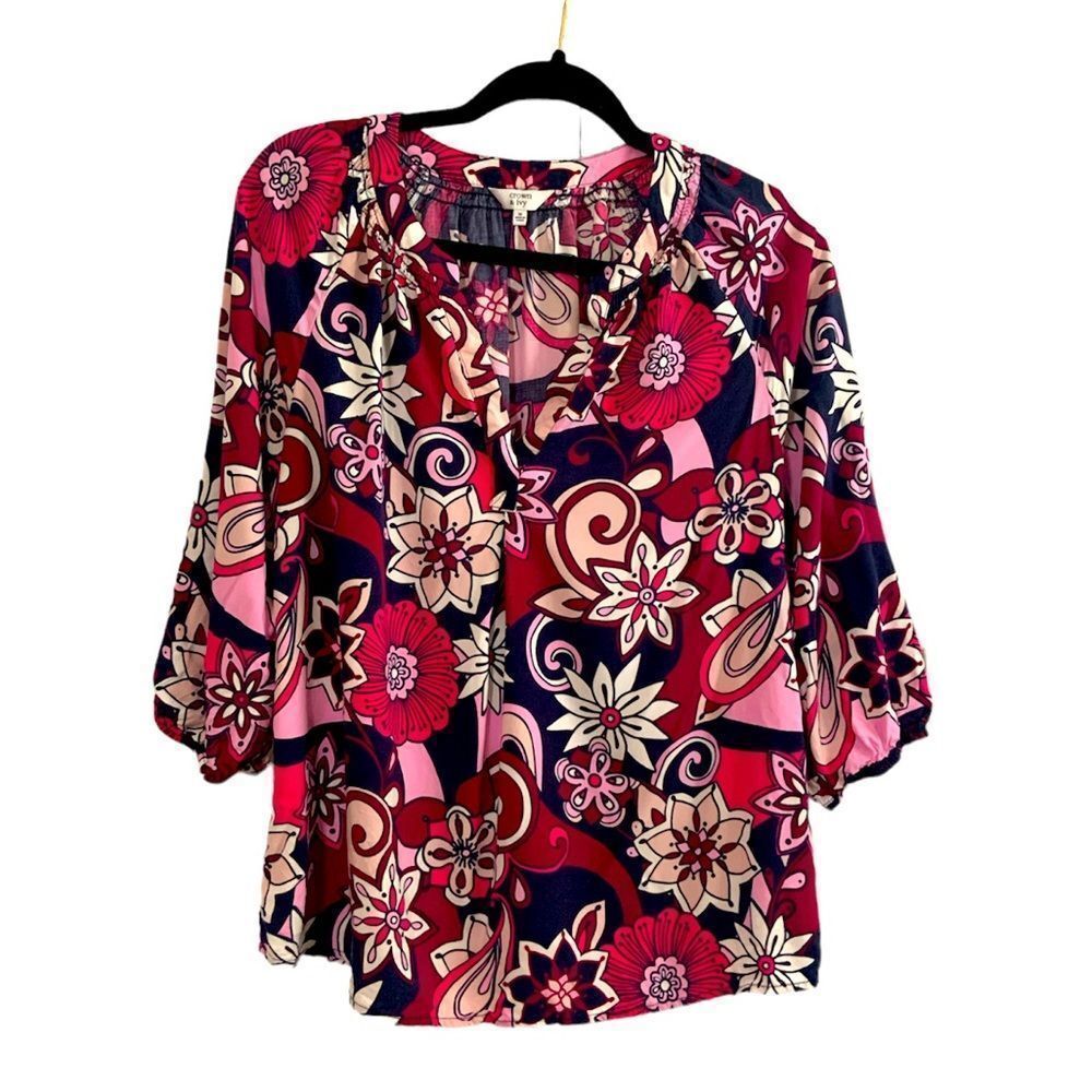CROWN & Ivy Fuchsia & Navy floral lightweight blouse size Medium